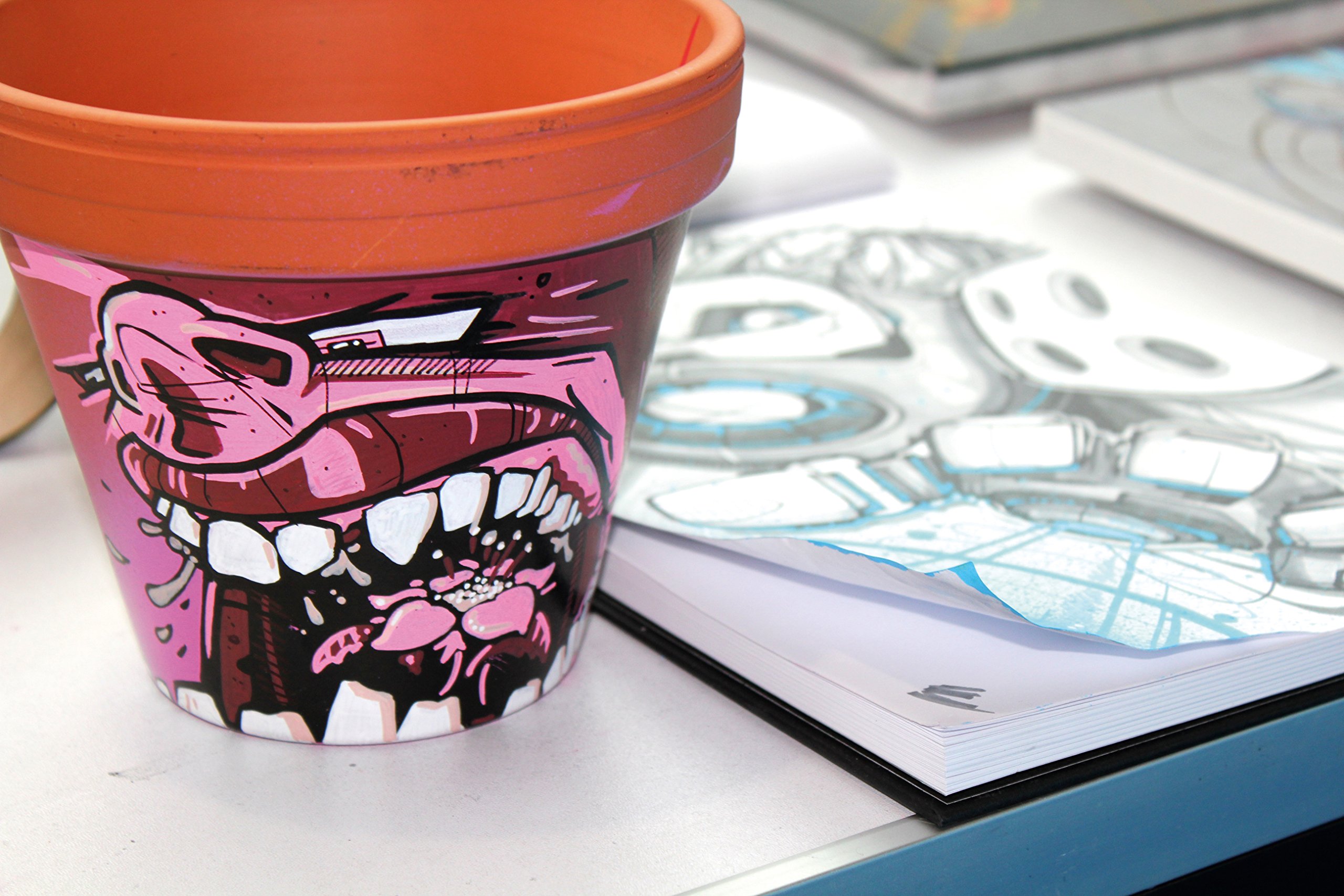 Molotow ONE4ALL Acrylic Paint Marker, 4-8mm, Shock Blue Middle, 1 Each (327.553) - Image 6